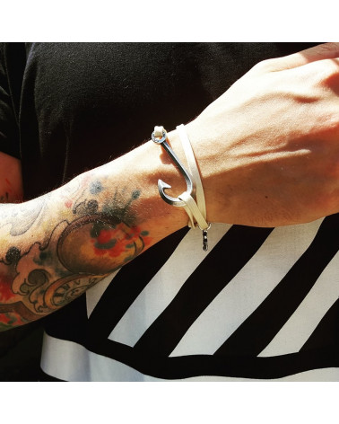 AVORY HOOK - DOUBLE U FRENK