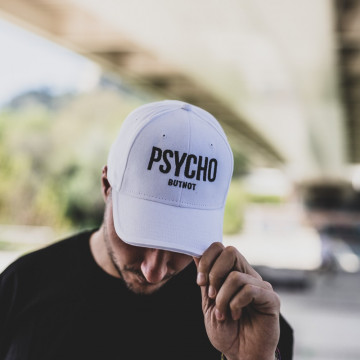 Saldi accessori uomo: cappelli, bracciali e anelli fino al -70%